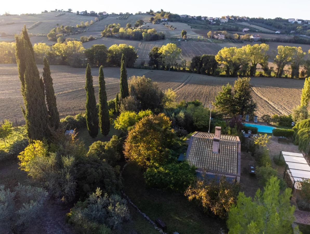 Casali Marchigiani - Ville Vacanza Private Con Piscina Ostra エクステリア 写真