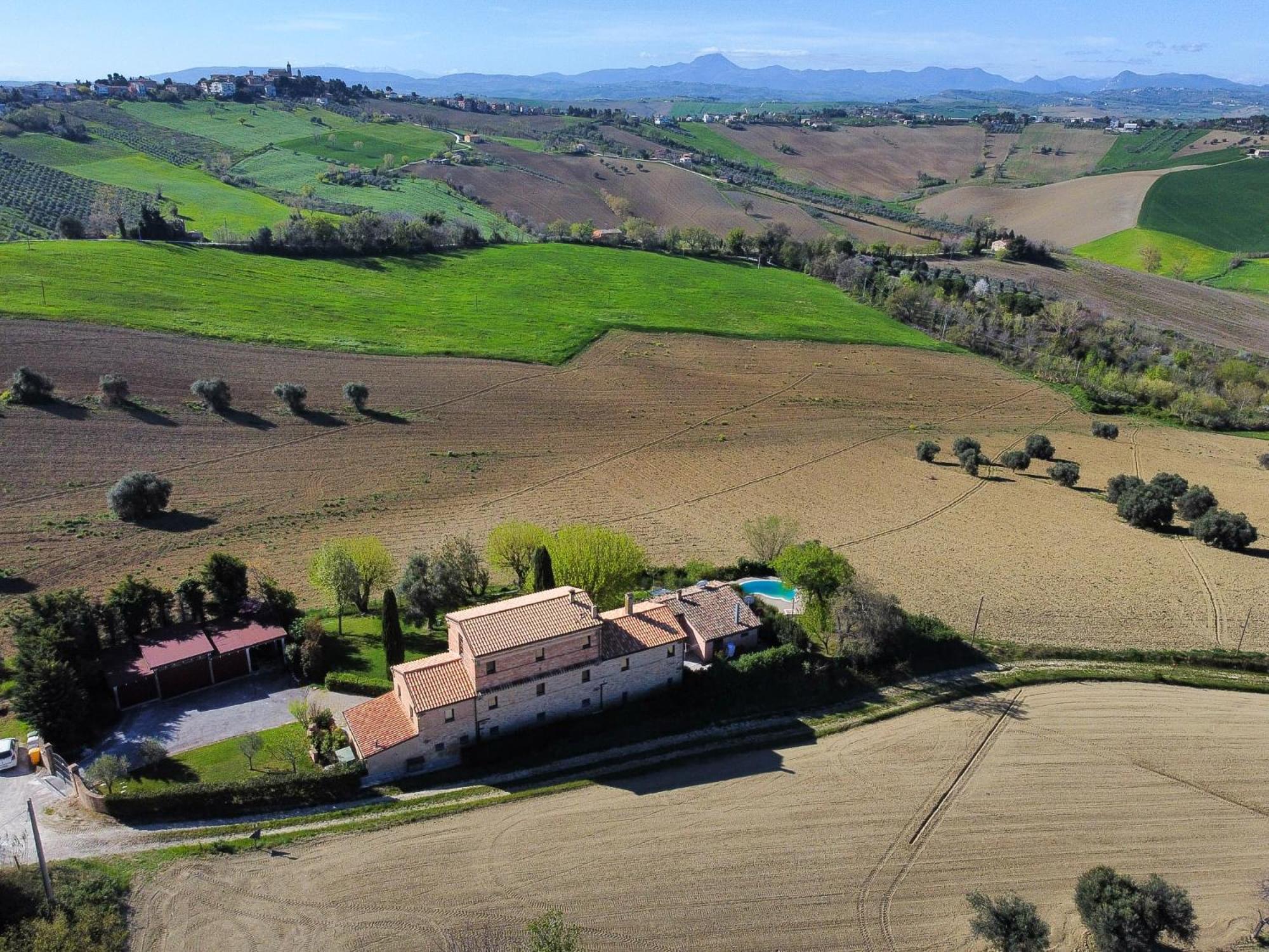 Casali Marchigiani - Ville Vacanza Private Con Piscina Ostra エクステリア 写真